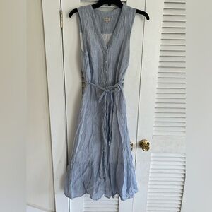 Cremieux cotton dress buttons all the way down the front work